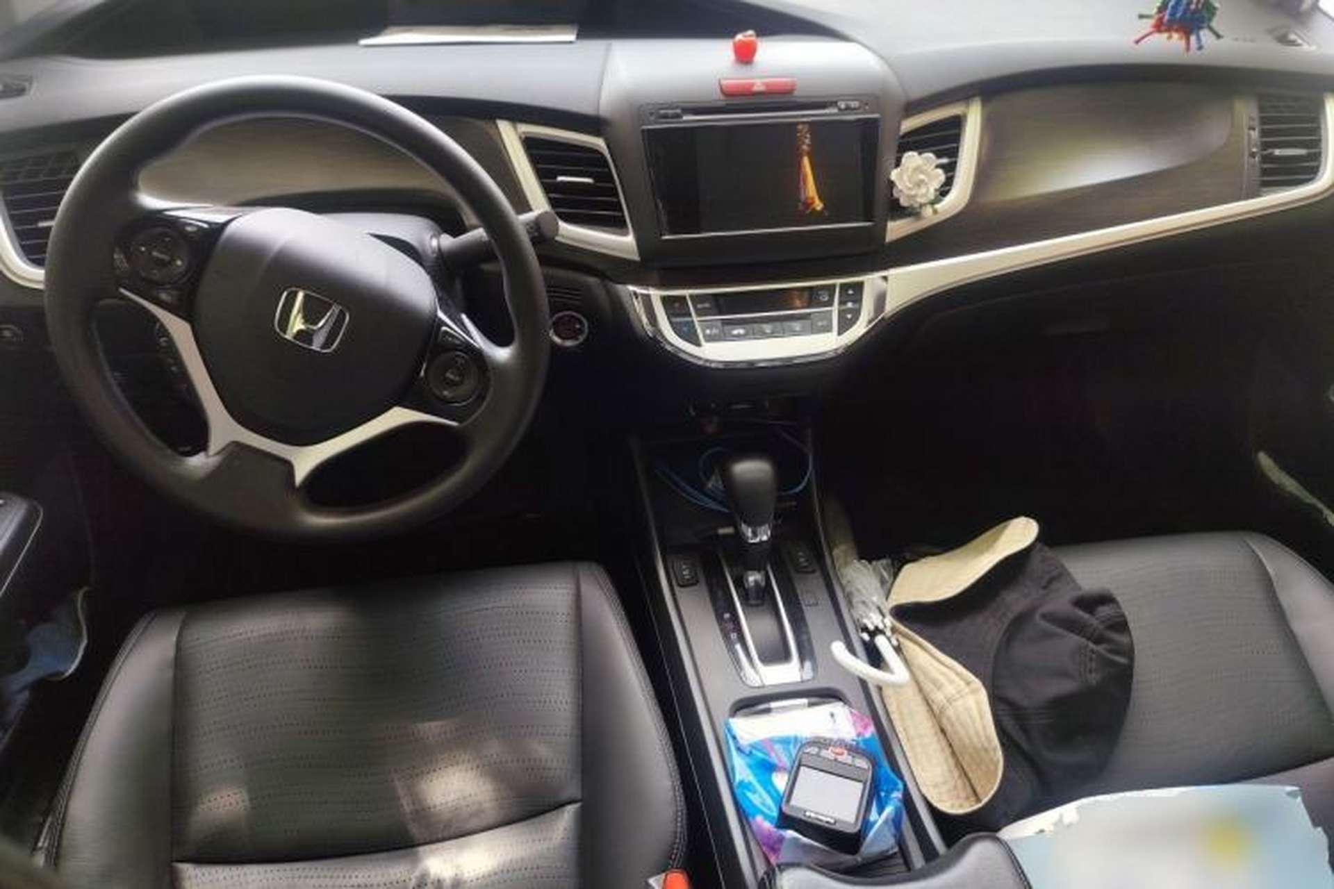 Used Honda Jade 2014 1.8L CVT Luxury Edition 5 seats Center Console
