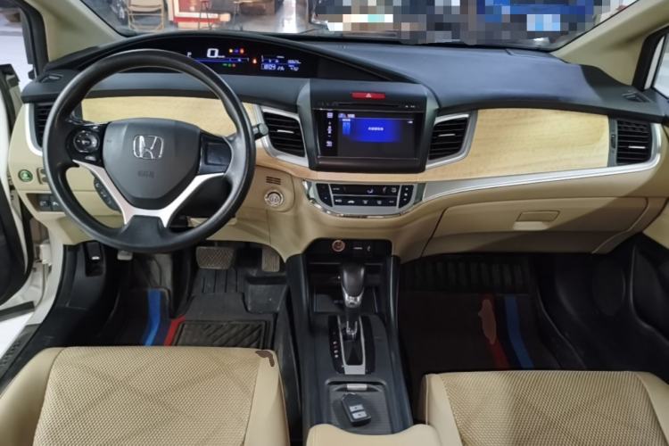 Used Honda Jade 2014 1.8L Automatic Comfort Elite Version 5 Seats Center Console