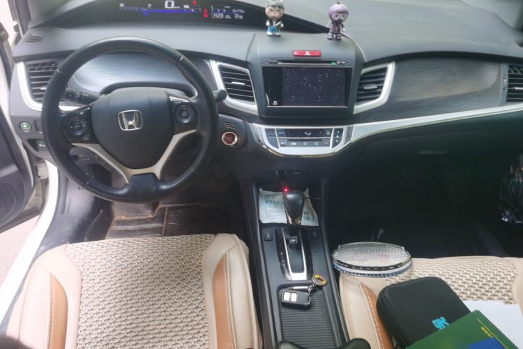 Used Honda Jade 2014 1.8L CVT Luxury Prestige Edition 5 Seats Center Console