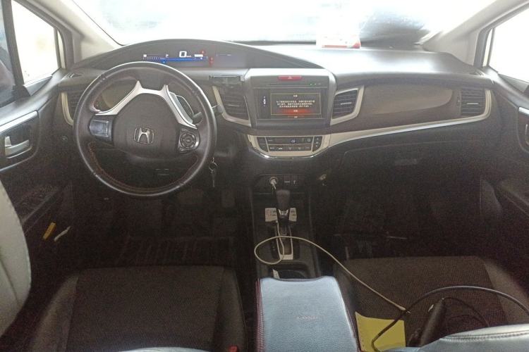 Used Honda Jade 2014 1.8L Automatic Comfort Elite Version 5 Seats Center Console