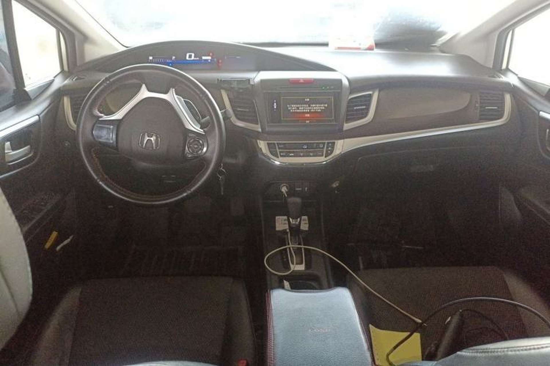 Used Honda Jade 2014 1.8L Automatic Comfort Elite Version 5 Seats Center Console