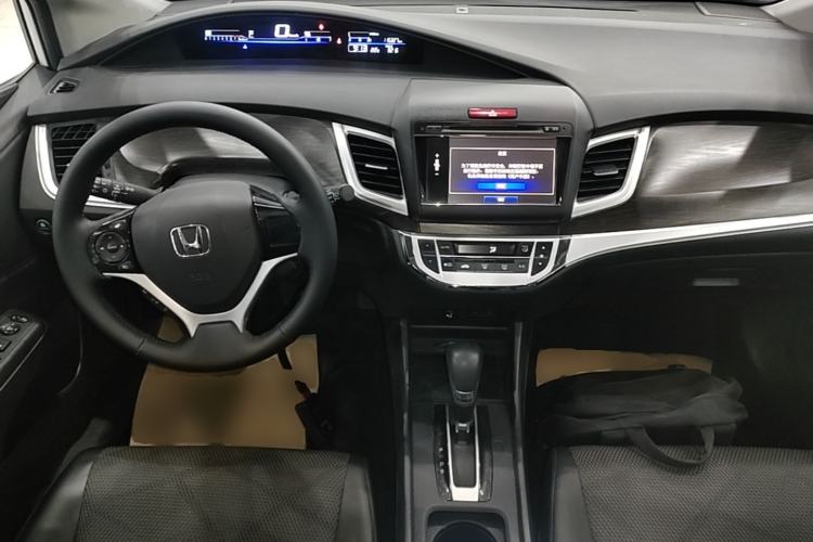 Used Honda Jade 2014 1.8L Automatic Comfort Elite Version 5 Seats Center Console