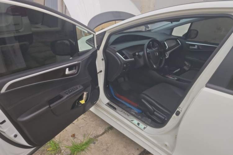 Used Honda Jade 2014 1.8L Automatic Comfort Elite Version 5 Seats Driver Seat