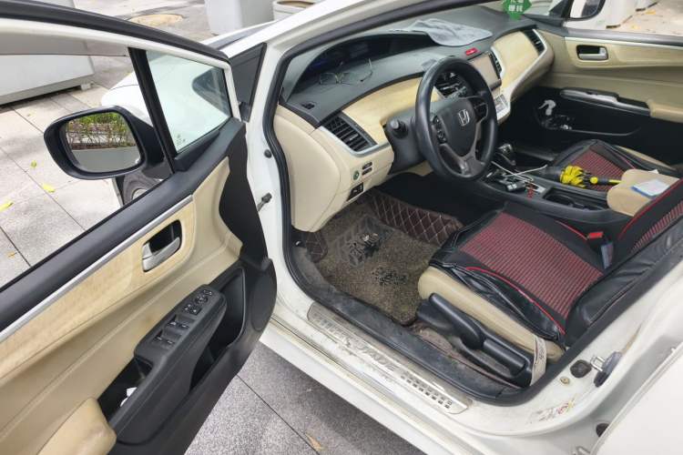 Used Honda Jade 2014 1.8L Automatic Comfort Elite Version 5 Seats Driver Seat