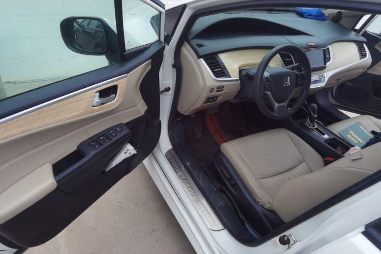 Used Honda Jade 2014 1.8L CVT Luxury Edition 5 seats Driver Seat