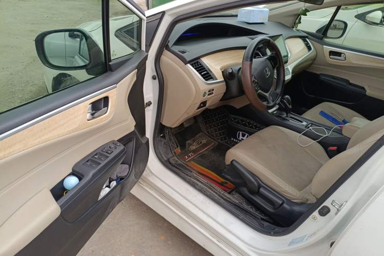Used Honda Jade 2014 1.8L Automatic Comfort Elite Version 5 Seats Driver Seat