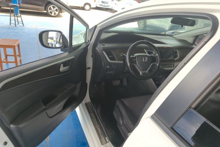 Used Honda Jade 2014 1.8L Automatic Comfort Elite Version 5 Seats Driver Seat