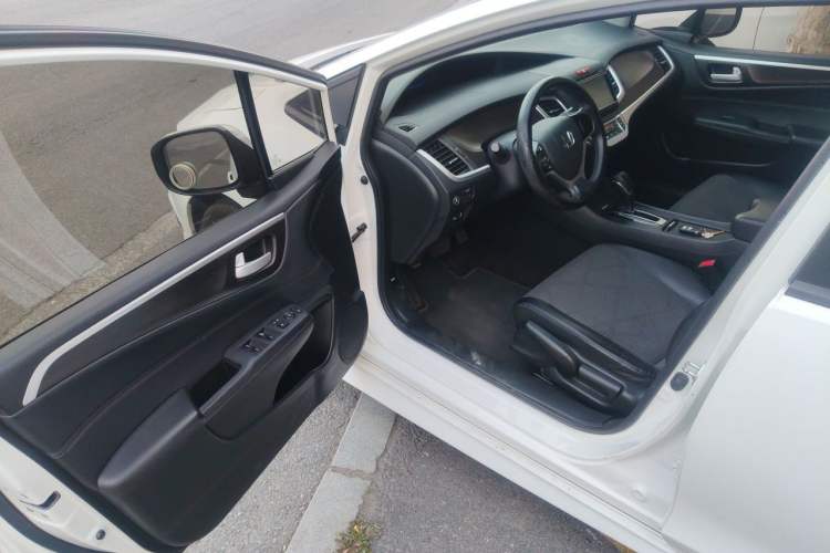 Used Honda Jade 2014 1.8L Automatic Comfort Elite Version 5 Seats Driver Seat