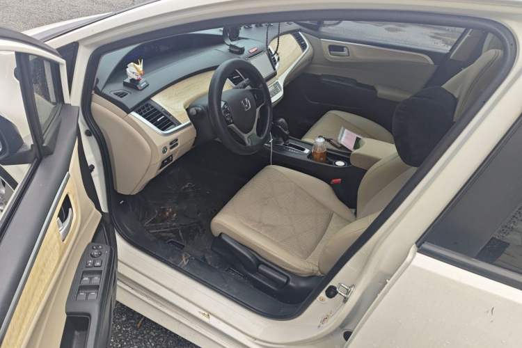 Used Honda Jade 2014 1.8L Automatic Comfort Elite Version 5 Seats Driver Seat
