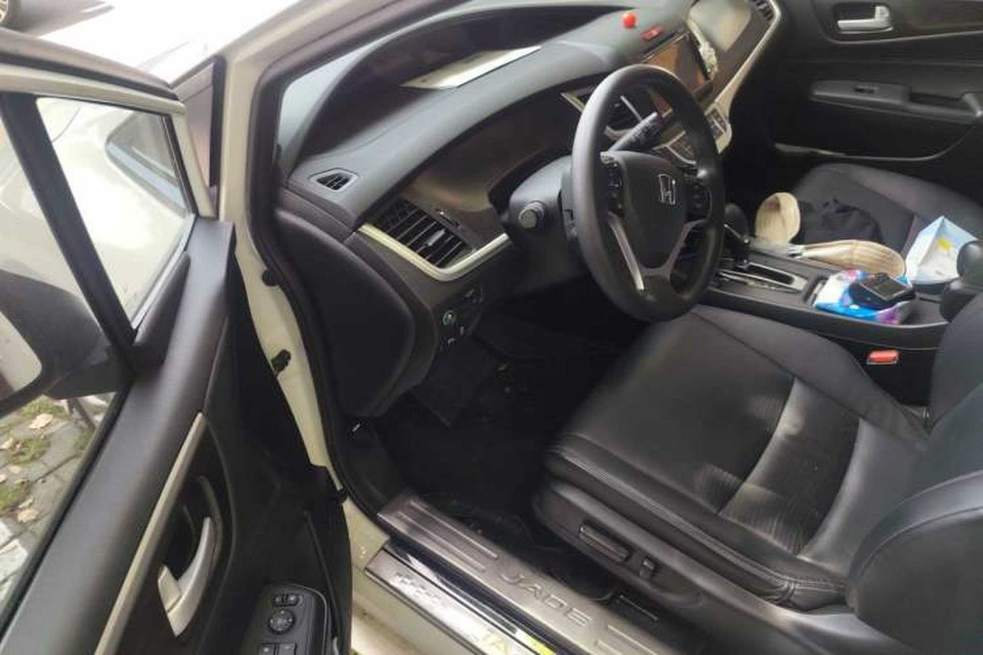 Used Honda Jade 2014 1.8L CVT Luxury Edition 5 seats Driver Seat