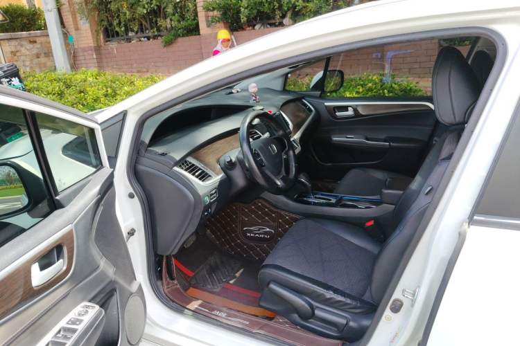 Used Honda Jade 2014 1.8L Automatic Comfort Elite Version 5 Seats Driver Seat