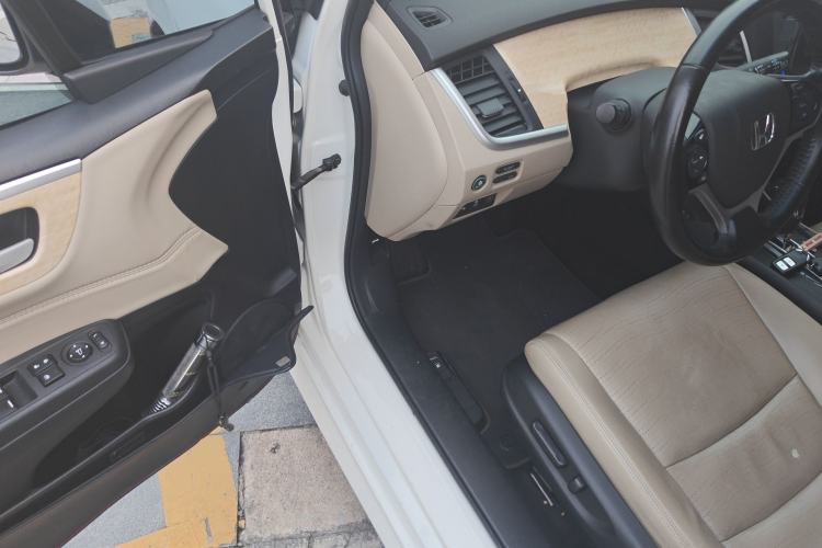 Used Honda Jade 2014 1.8L CVT Luxury Prestige Edition 5 Seats Driver Seat