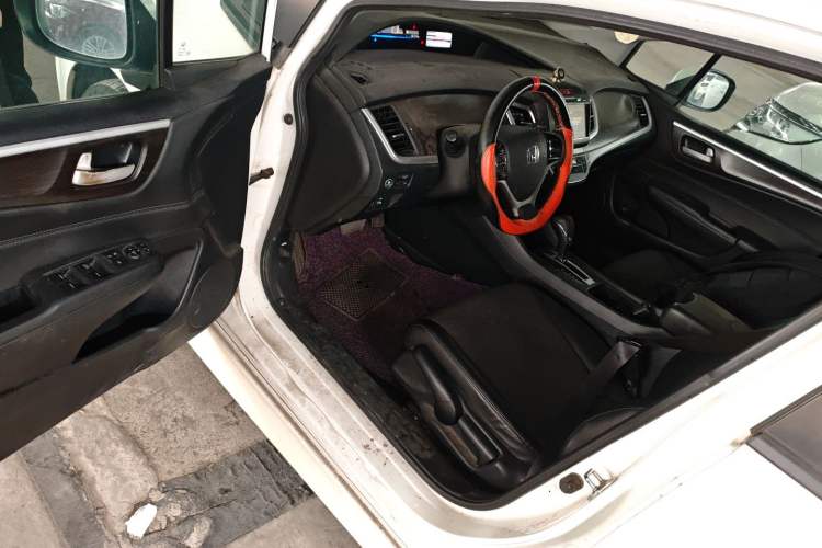 Used Honda Jade 2014 1.8L Automatic Comfort Elite Version 5 Seats Driver Seat