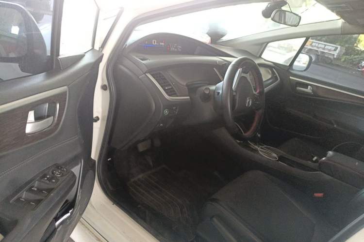 Used Honda Jade 2014 1.8L Automatic Comfort Elite Version 5 Seats Driver Seat