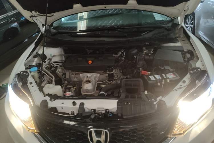 Used Honda Jade 2014 1.8L Automatic Comfort Elite Version 5 Seats Engine Bay