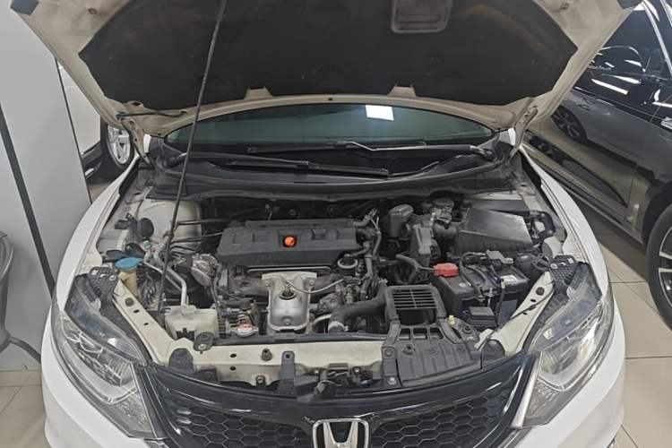 Used Honda Jade 2014 1.8L CVT Luxury Prestige Edition 5 Seats Engine Bay