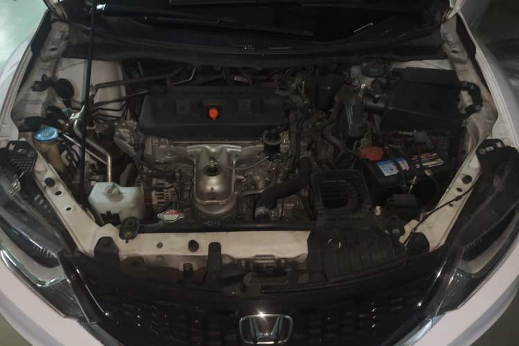 Used Honda Jade 2014 1.8L CVT Luxury Edition 5 seats Engine Bay