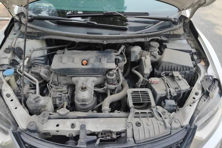 Used Honda Jade 2014 1.8L Automatic Comfort Elite Version 5 Seats Engine Bay Left