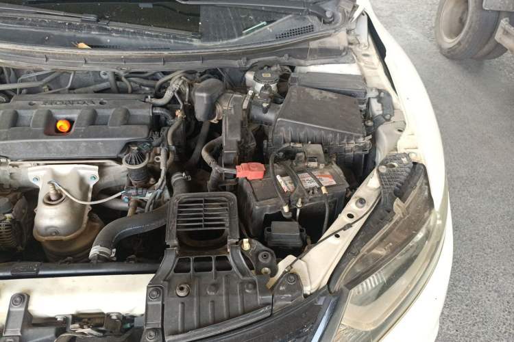 Used Honda Jade 2014 1.8L Automatic Comfort Elite Version 5 Seats Engine Bay Left