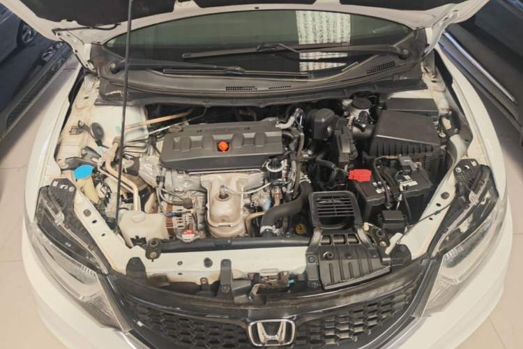 Used Honda Jade 2014 1.8L CVT Luxury Edition 5 seats Engine Bay
