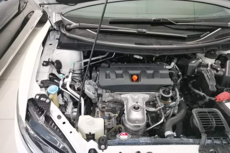 Used Honda Jade 2014 1.8L Automatic Comfort Elite Version 5 Seats Engine Bay Right