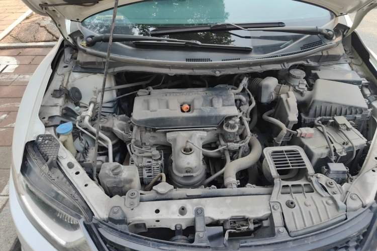 Used Honda Jade 2014 1.8L Automatic Comfort Elite Version 5 Seats Engine Bay Right