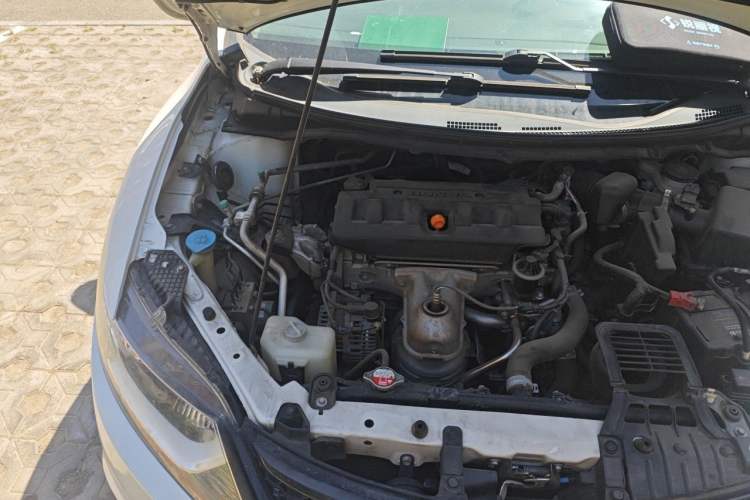 Used Honda Jade 2014 1.8L Automatic Comfort Elite Version 5 Seats Engine Bay Right
