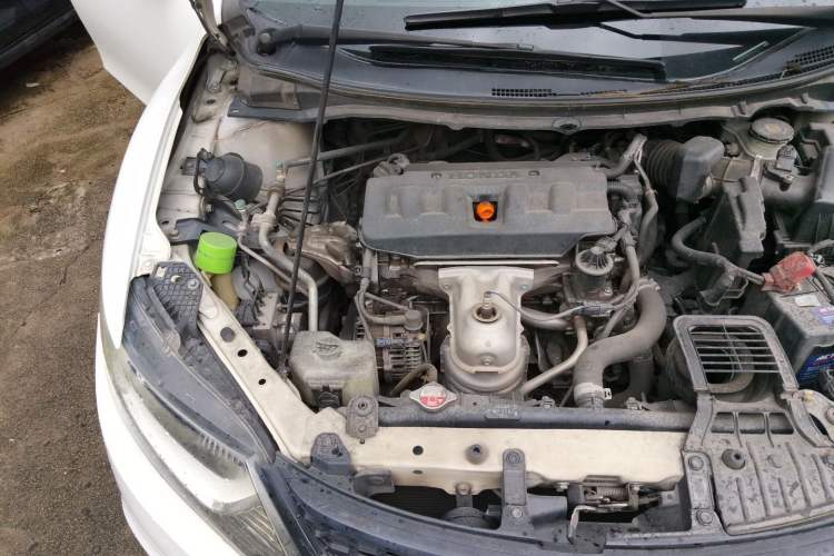 Used Honda Jade 2014 1.8L Automatic Comfort Elite Version 5 Seats Engine Bay Right