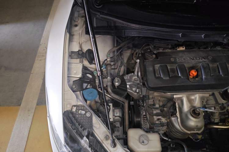 Used Honda Jade 2014 1.8L CVT Luxury Prestige Edition 5 Seats Engine Bay Right