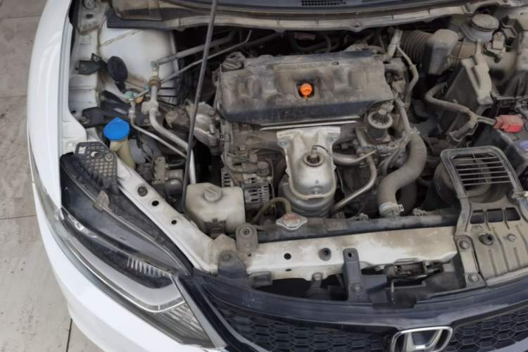 Used Honda Jade 2014 1.8L Automatic Comfort Elite Version 5 Seats Engine Bay Right