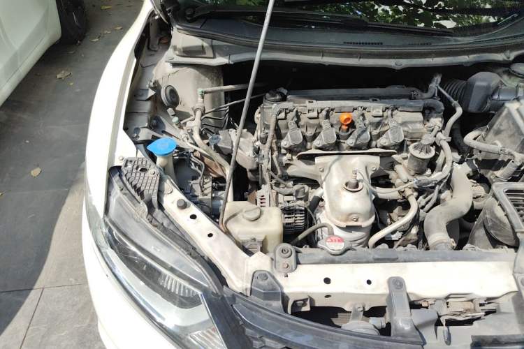 Used Honda Jade 2014 1.8L Automatic Comfort Elite Version 5 Seats Engine Bay Right