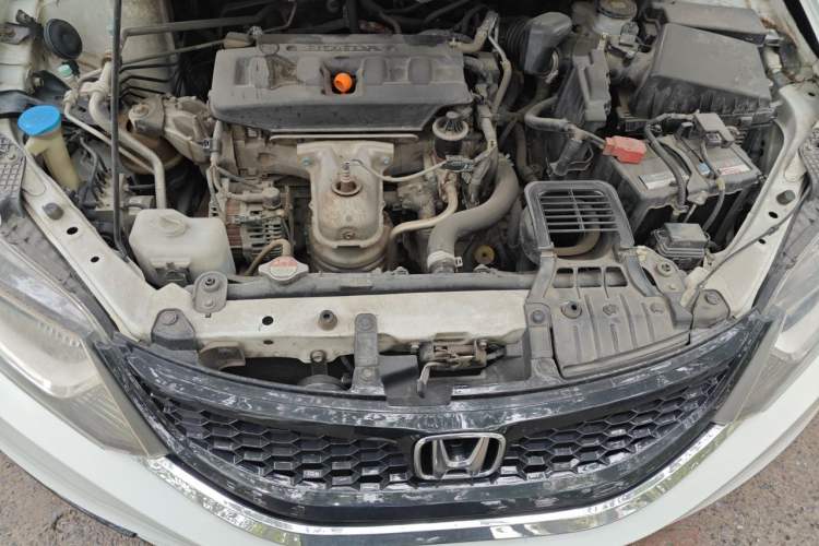 Used Honda Jade 2014 1.8L CVT Luxury Edition 5 seats Engine Bay