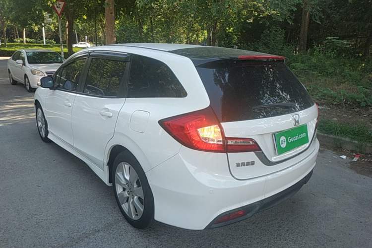 Used Honda Jade 2014 1.8L Automatic Comfort Elite Version 5 Seats Exterior 2