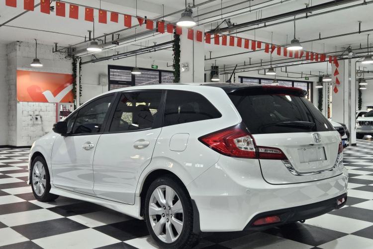 Used Honda Jade 2014 1.8L Automatic Comfort Elite Version 5 Seats Exterior 3