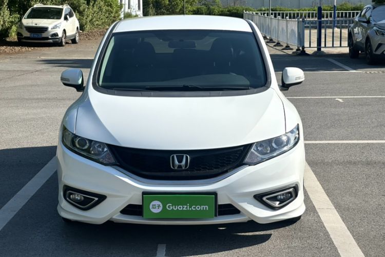Used Honda Jade 2014 1.8L Automatic Comfort Elite Version 5 Seats Exterior 3