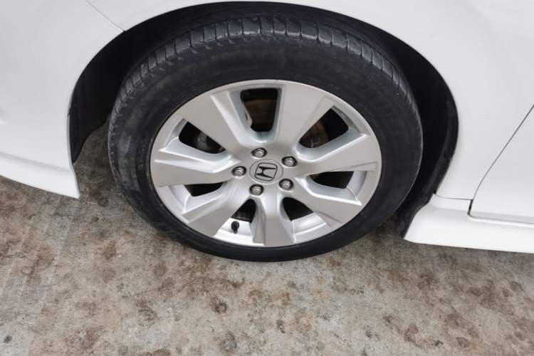 Used Honda Jade 2014 1.8L Automatic Comfort Elite Version 5 Seats Exterior 4
