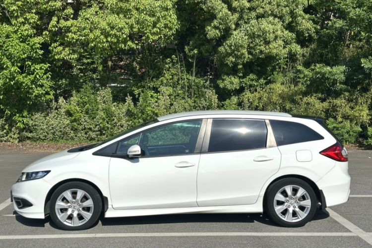 Used Honda Jade 2014 1.8L Automatic Comfort Elite Version 5 Seats Exterior 4