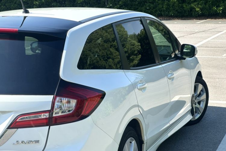 Used Honda Jade 2014 1.8L Automatic Comfort Elite Version 5 Seats Exterior 5