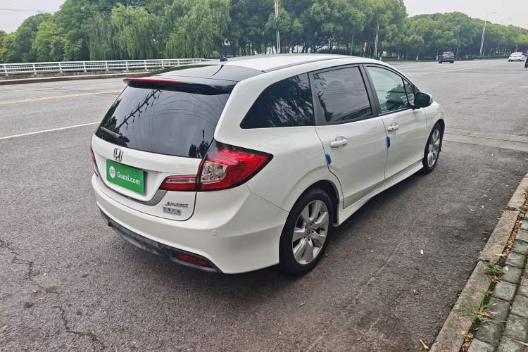 Used Honda Jade 2014 1.8L Automatic Comfort Elite Version 5 Seats Exterior 6