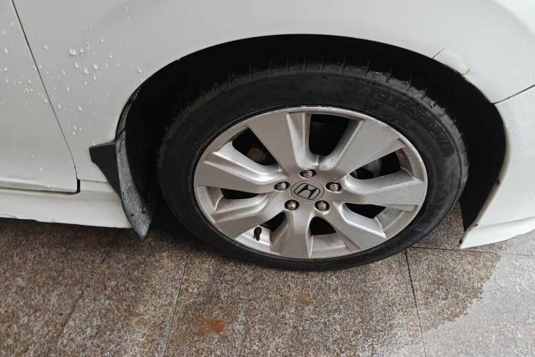 Used Honda Jade 2014 1.8L Automatic Comfort Elite Version 5 Seats Exterior 7