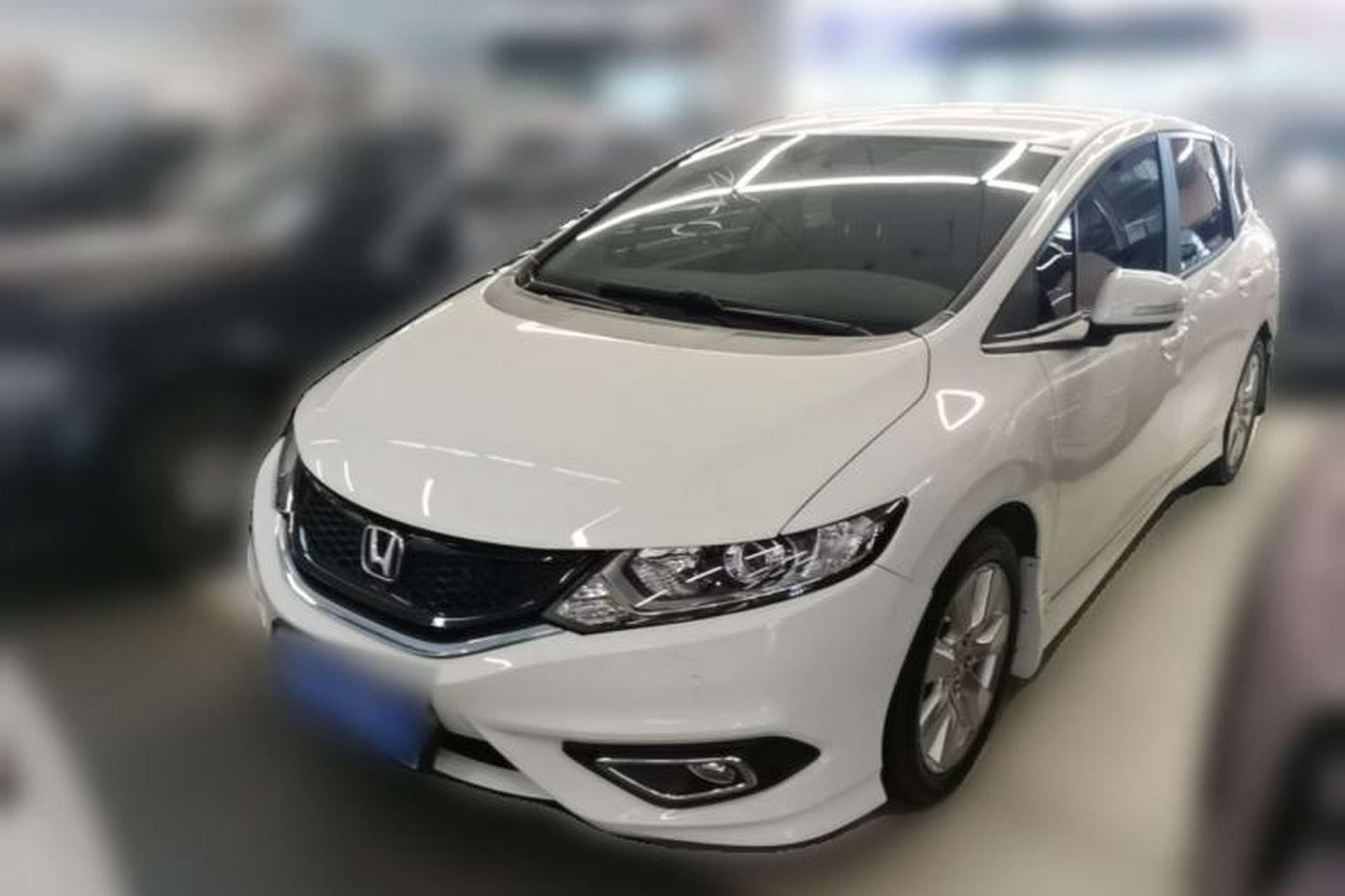 Used Honda Jade 2014 1.8L Automatic Comfort Elite Version 5 Seats Front Left 45 Deg