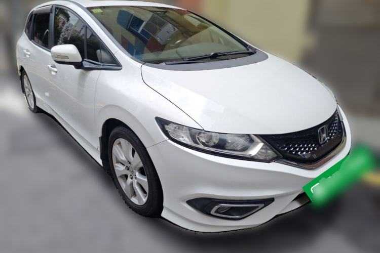 Used Honda Jade 2014 1.8L Automatic Comfort Elite Version 5 Seats Front Right 45 Deg