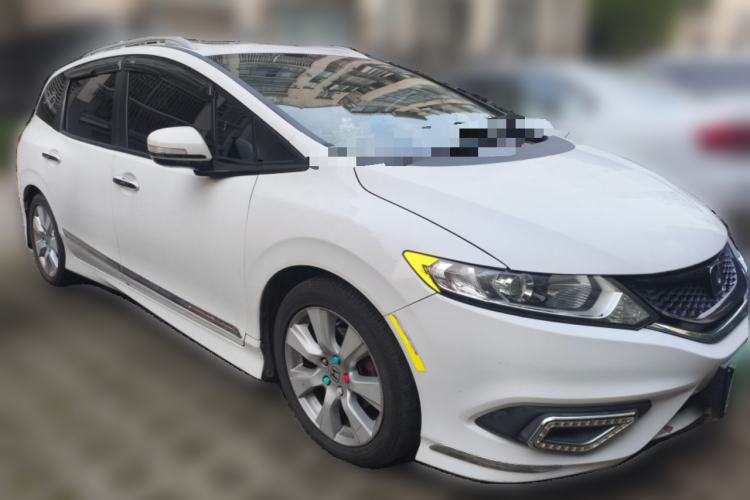 Used Honda Jade 2014 1.8L Automatic Comfort Elite Version 5 Seats Front Right 45 Deg