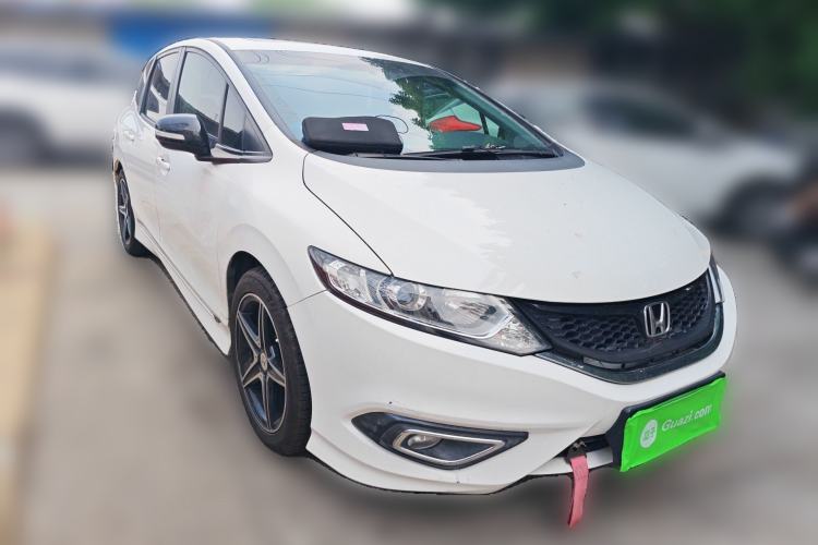 Used Honda Jade 2014 1.8L Automatic Comfort Elite Version 5 Seats Front Right 45 Deg