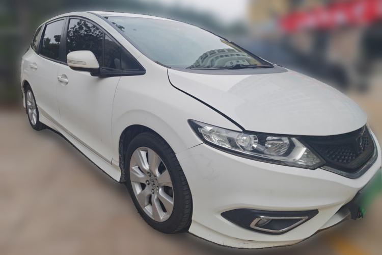 Used Honda Jade 2014 1.8L Automatic Comfort Elite Version 5 Seats Front Right 45 Deg