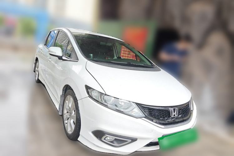 Used Honda Jade 2014 1.8L Automatic Comfort Elite Version 5 Seats Front Right 45 Deg