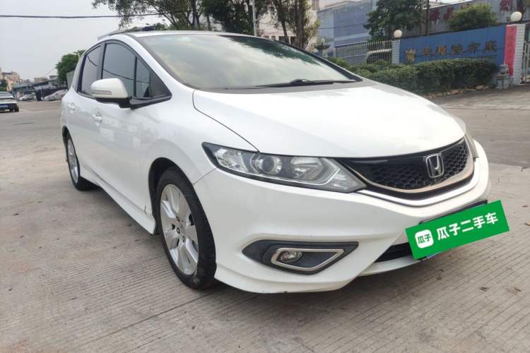 Used Honda Jade 2014 1.8L Automatic Comfort Elite Version 5 Seats Front Right 45 Deg