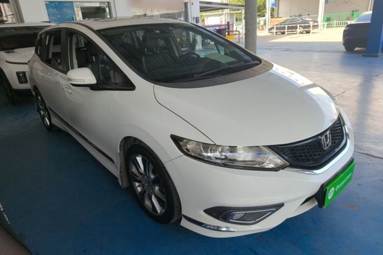 Used Honda Jade 2014 1.8L Automatic Comfort Elite Version 5 Seats Front Right 45 Deg