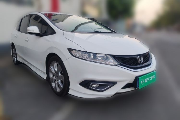 Used Honda Jade 2014 1.8L Automatic Comfort Elite Version 5 Seats Front Right 45 Deg