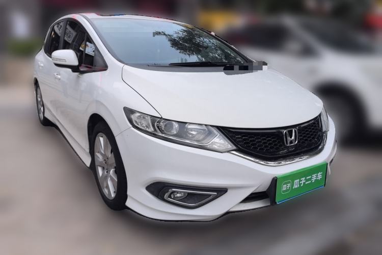 Used Honda Jade 2014 1.8L Automatic Comfort Elite Version 5 Seats Front Right 45 Deg
